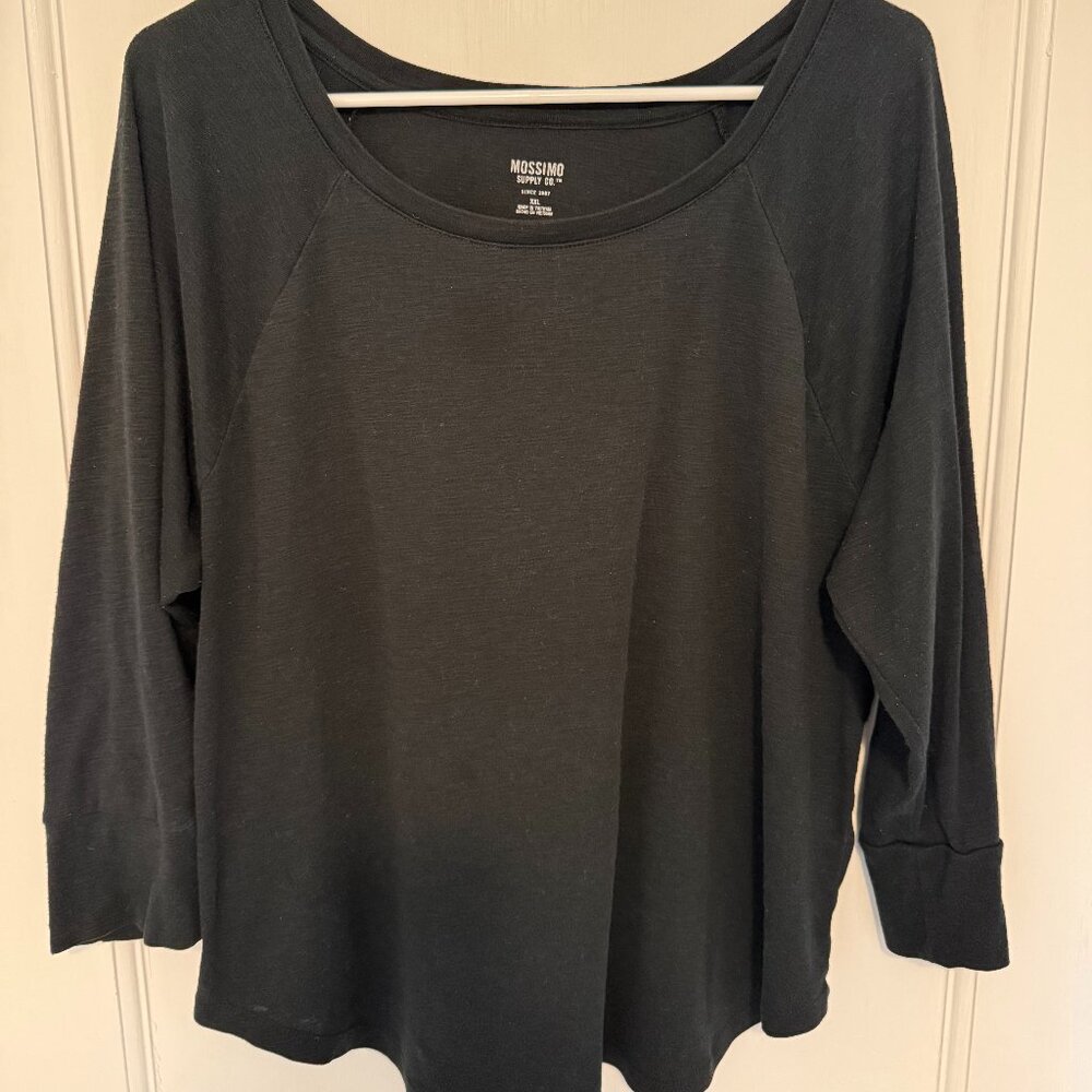 Mossimo 3/4 length sleeve black tee